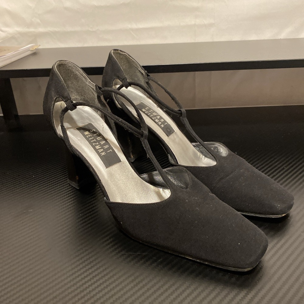 Vintage Stuart Weitzman Black T‎ Strap Heels  8 B